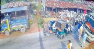 পেকুয়ায় বাস-সিএনজি সংঘর্ষে নিহত দুই, আহত ৪